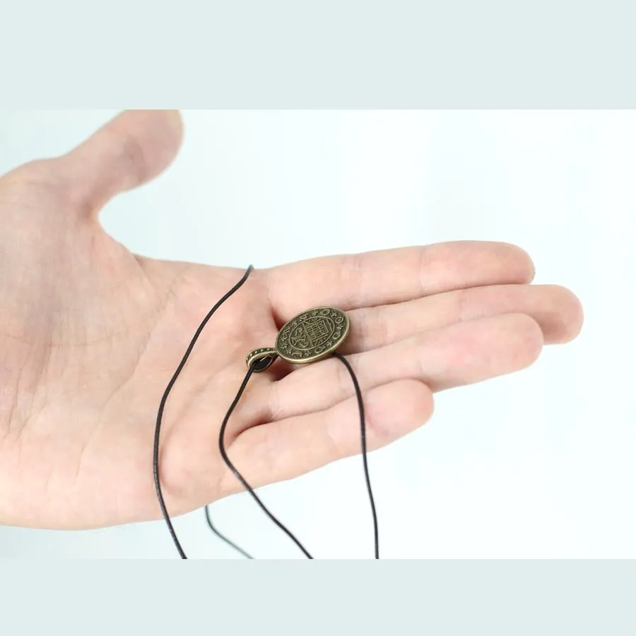 Money Amulet — Immagine
